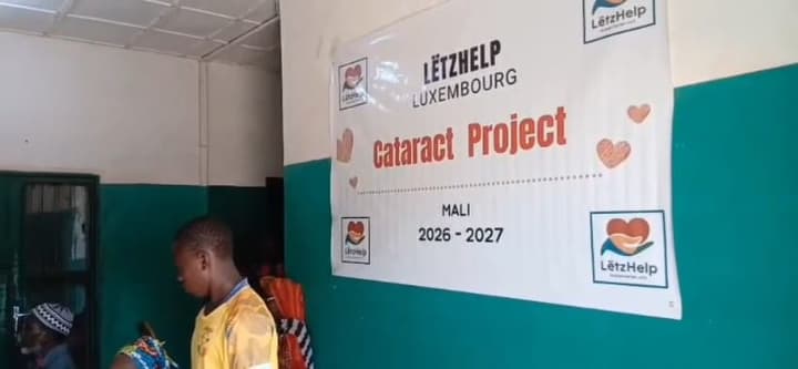 At the clinic in Mali: patients waiting for their operation